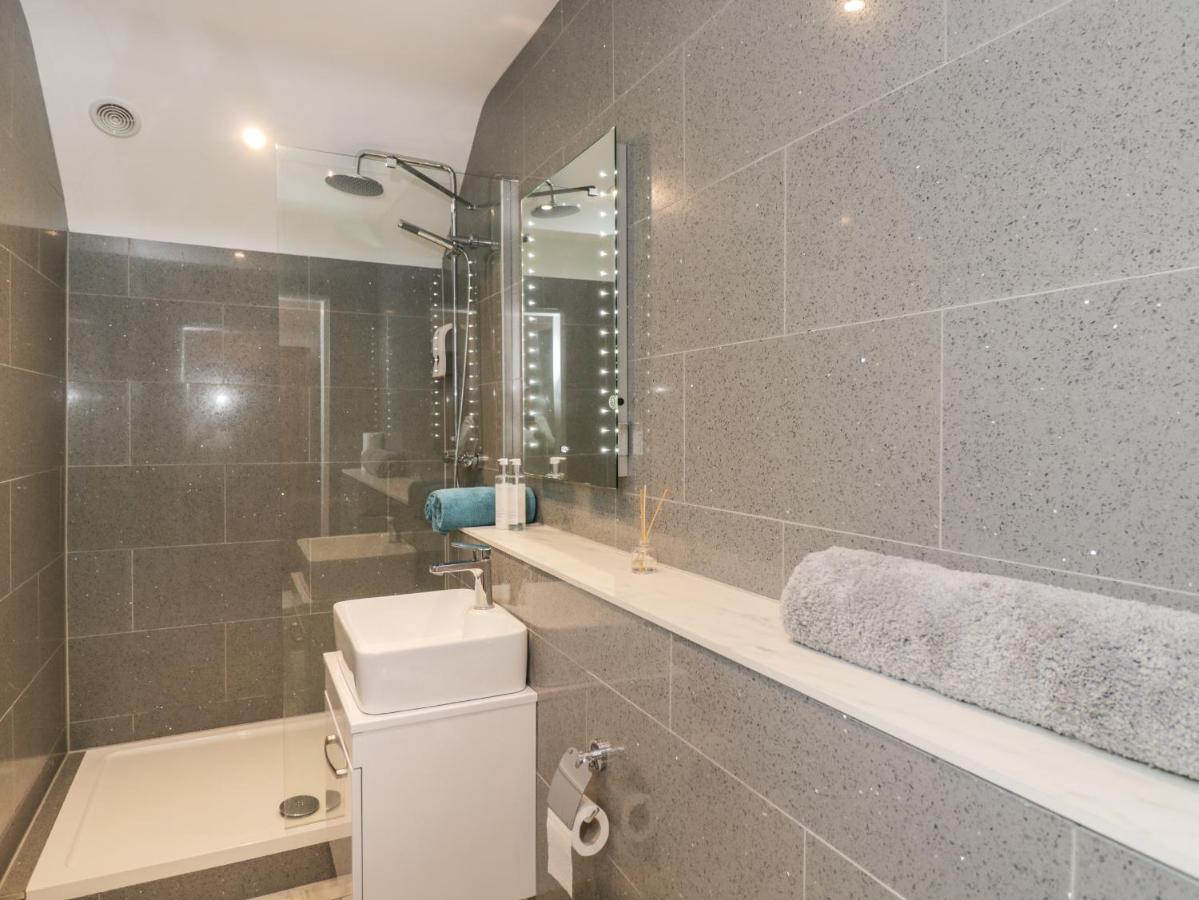 Apartamento Upper Annex Calne Exterior foto